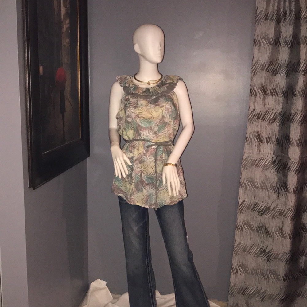 ⚡️A’reve Multicolored Sleeveless Ruffle Tunic NWOT